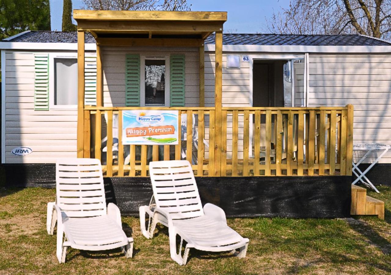 Campeggio Happy Camp Mobile Homes In Butterfly Village *