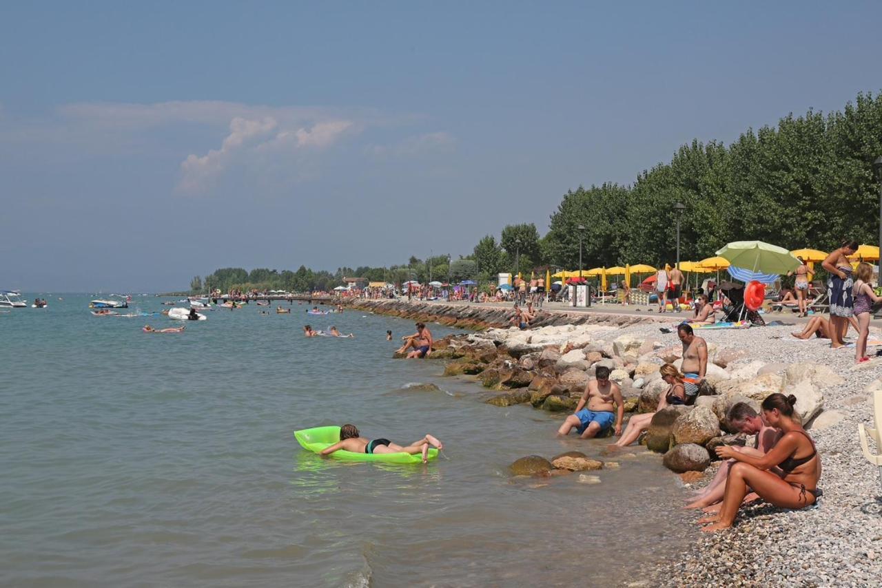 Happy Camp Mobile Homes In Butterfly Village * Peschiera del Garda