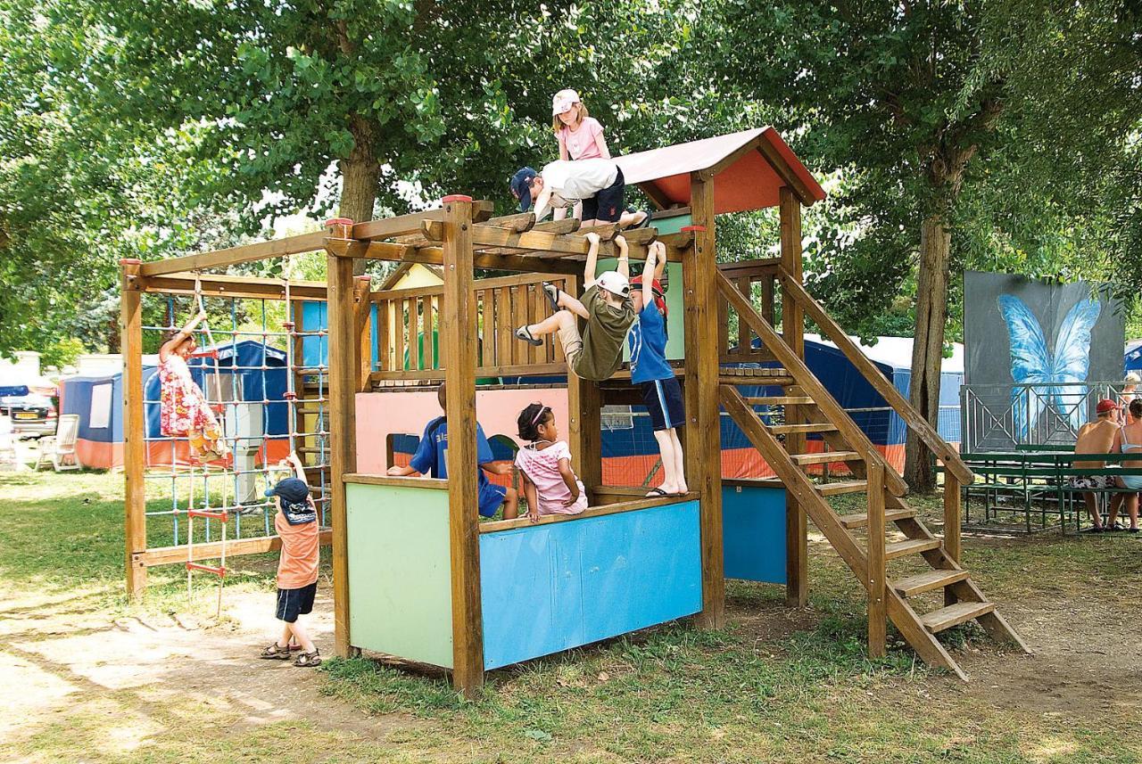 Happy Camp Mobile Homes In Butterfly Village *