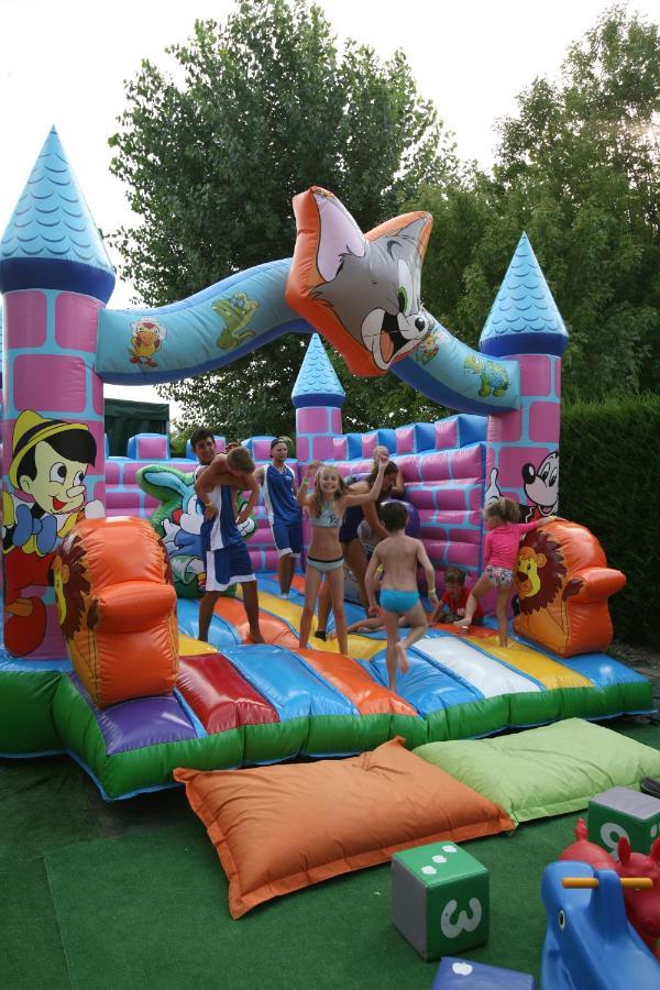 Happy Camp Mobile Homes In Butterfly Village Campeggio Peschiera del Garda